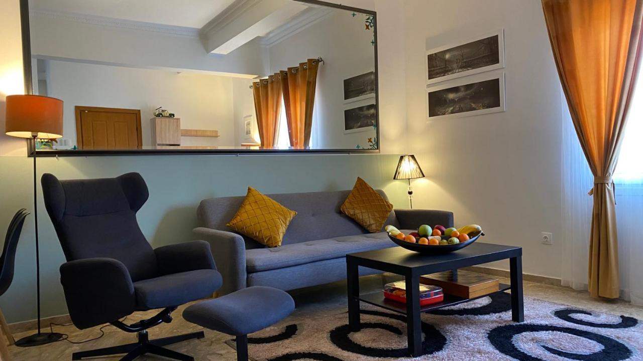 Patras Golden Suite Екстер'єр фото