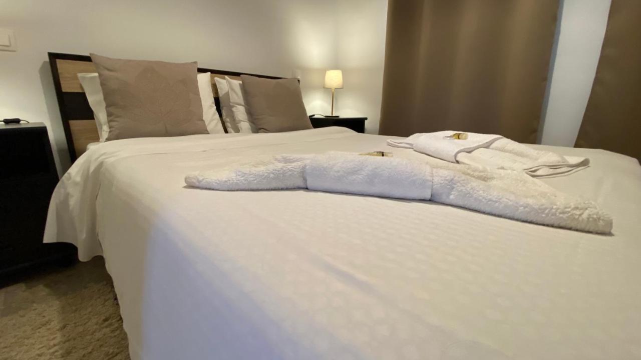 Patras Golden Suite Екстер'єр фото
