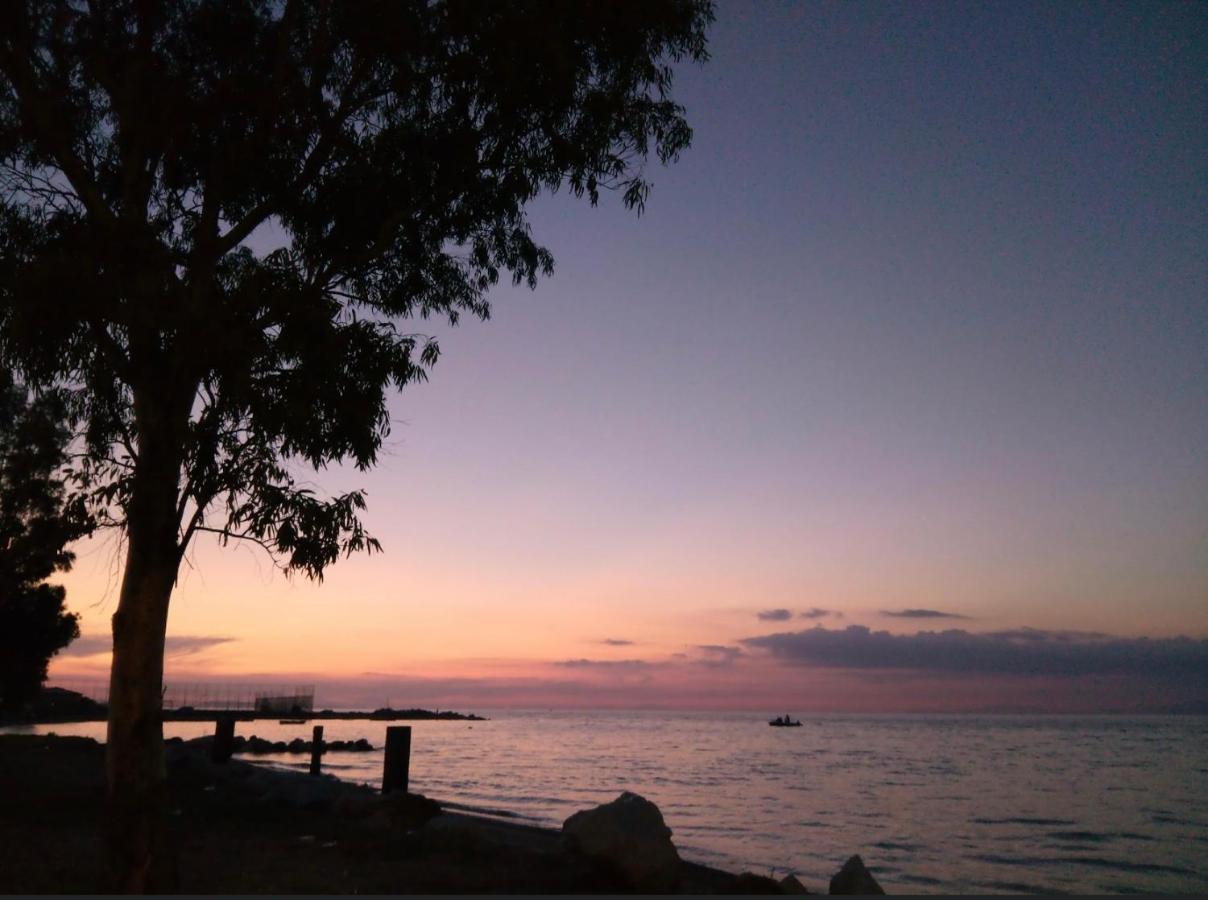 Patras Golden Suite Екстер'єр фото