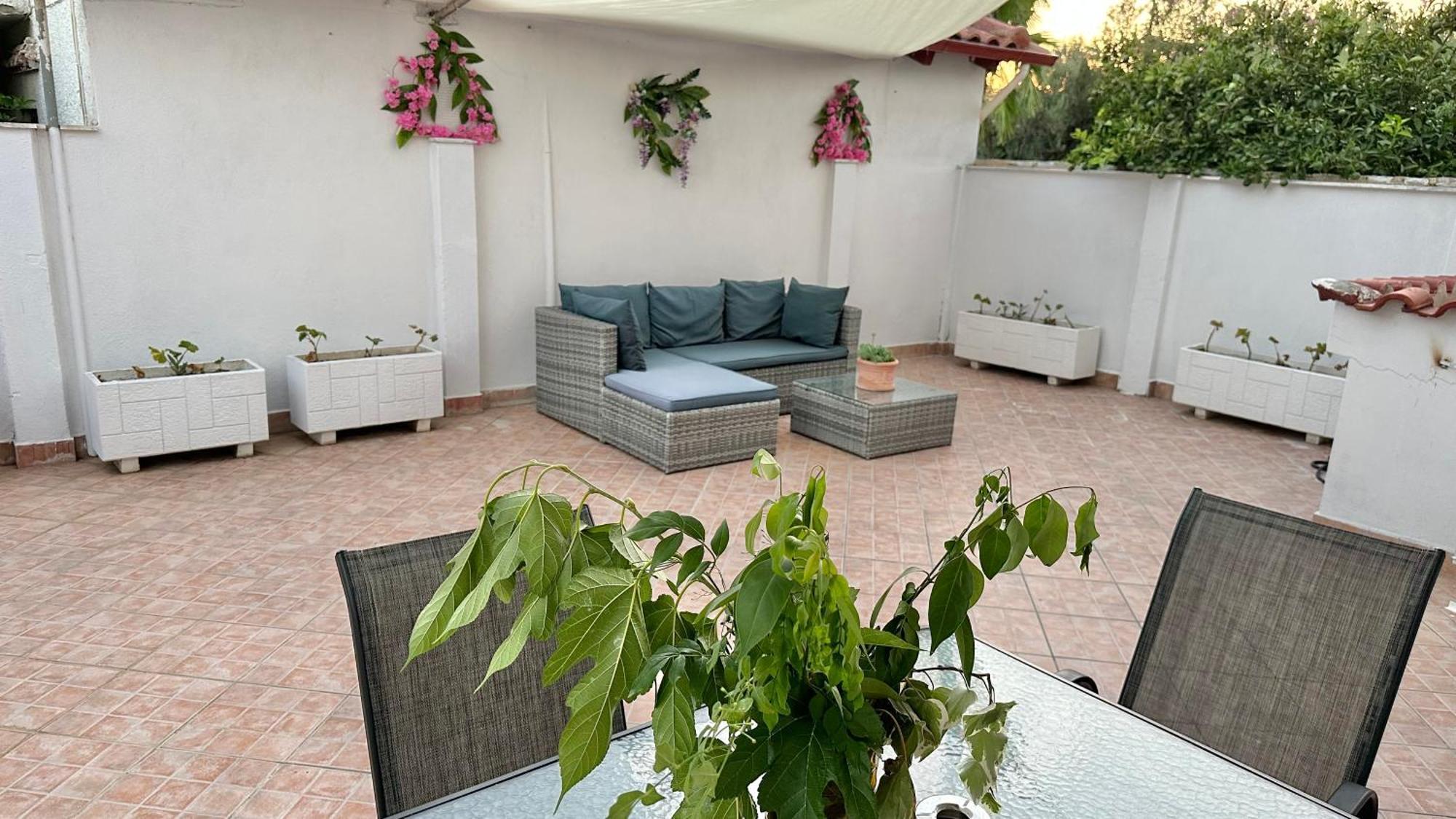 Patras Golden Suite Екстер'єр фото